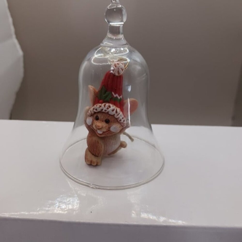 Hallmark vtg mouse in bell christmas ornament 1983 - Picture 6 of 7